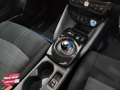 2017 Nissan Leaf - Thumbnail