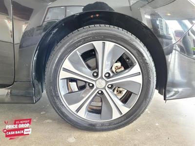 2017 Nissan Leaf - Thumbnail