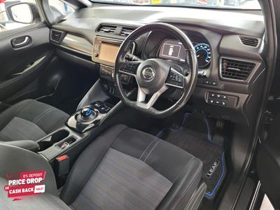 2017 Nissan Leaf - Thumbnail
