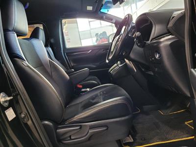 2016 Toyota Vellfire - Thumbnail