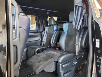 2016 Toyota Vellfire - Thumbnail
