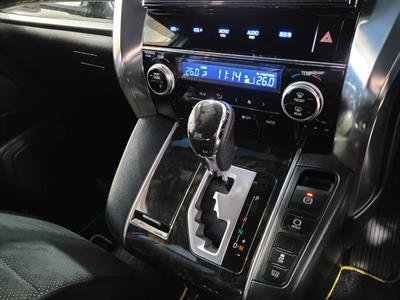 2016 Toyota Vellfire - Thumbnail