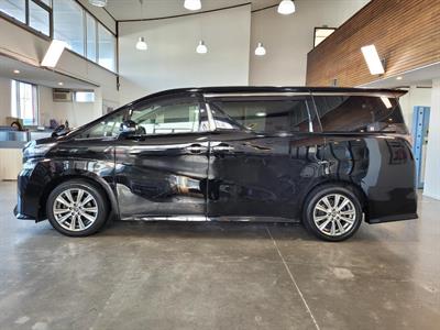 2016 Toyota Vellfire - Thumbnail