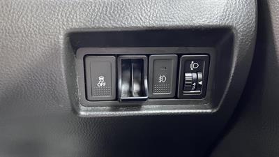 2015 Suzuki Swift - Thumbnail