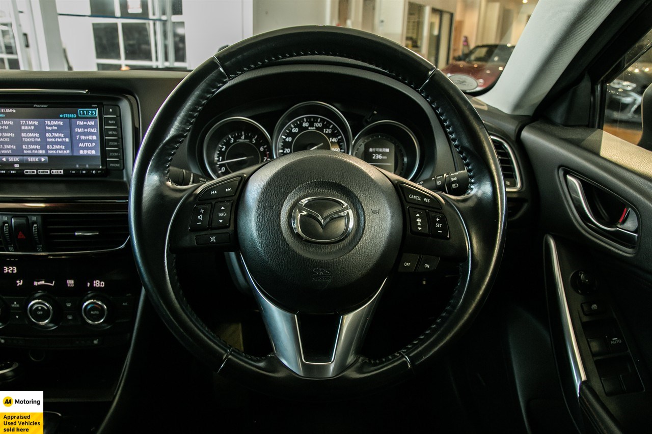 2014 Mazda Atenza