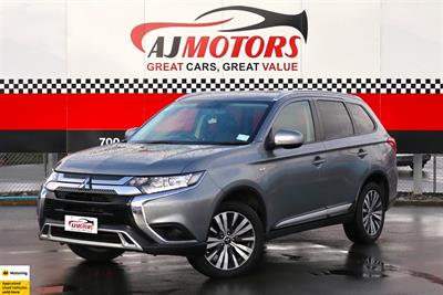 2022 Mitsubishi Outlander - Thumbnail
