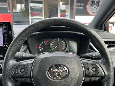2018 Toyota Corolla - Thumbnail