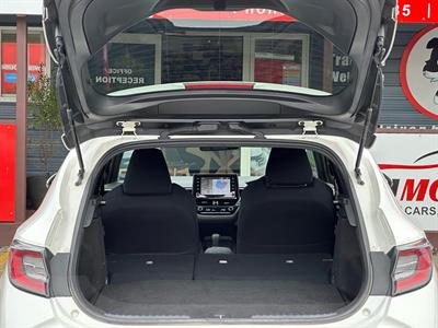 2018 Toyota Corolla - Thumbnail