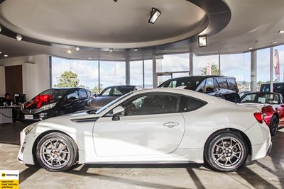 2013 Toyota 86 - Thumbnail
