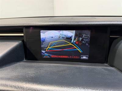 2016 Lexus IS 300h - Thumbnail