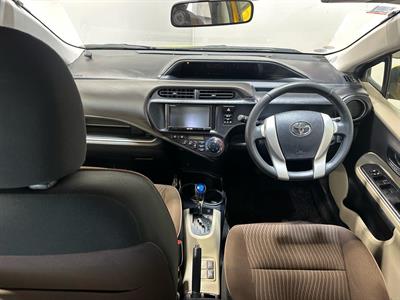 2014 Toyota Aqua - Thumbnail