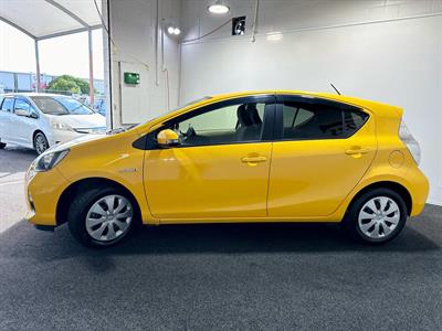 2014 Toyota Aqua - Thumbnail