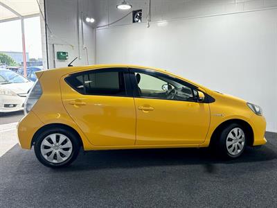 2014 Toyota Aqua - Thumbnail