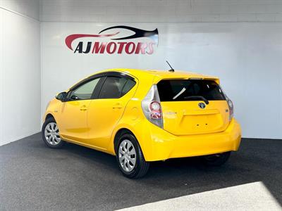 2014 Toyota Aqua - Thumbnail