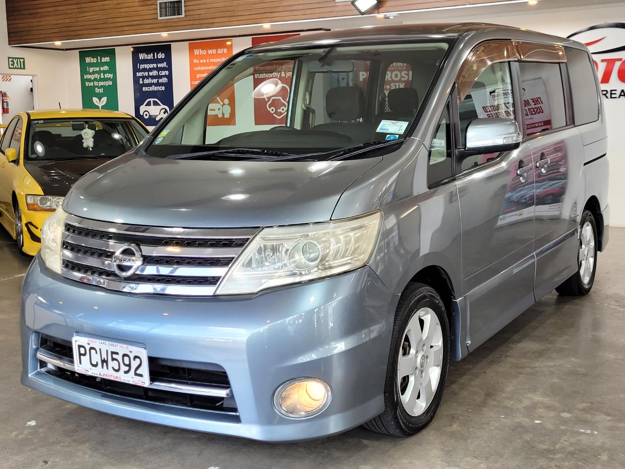 2008 Nissan Serena