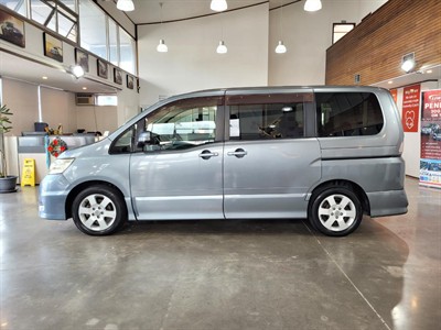 2008 Nissan Serena - Thumbnail