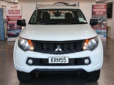 2017 Mitsubishi Triton - Thumbnail