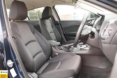 2015 Mazda Axela - Thumbnail
