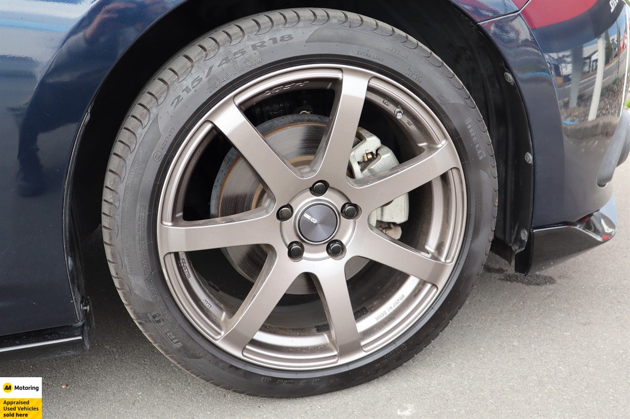 2015 Mazda Axela