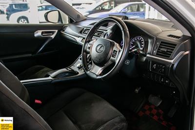 2012 Lexus CT 200h - Thumbnail
