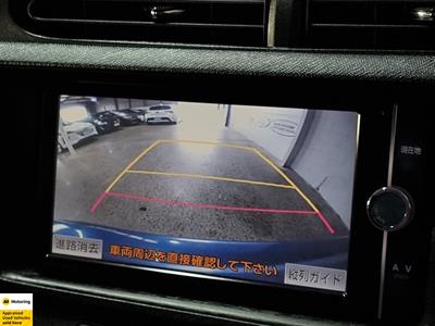 2012 Toyota Aqua - Thumbnail