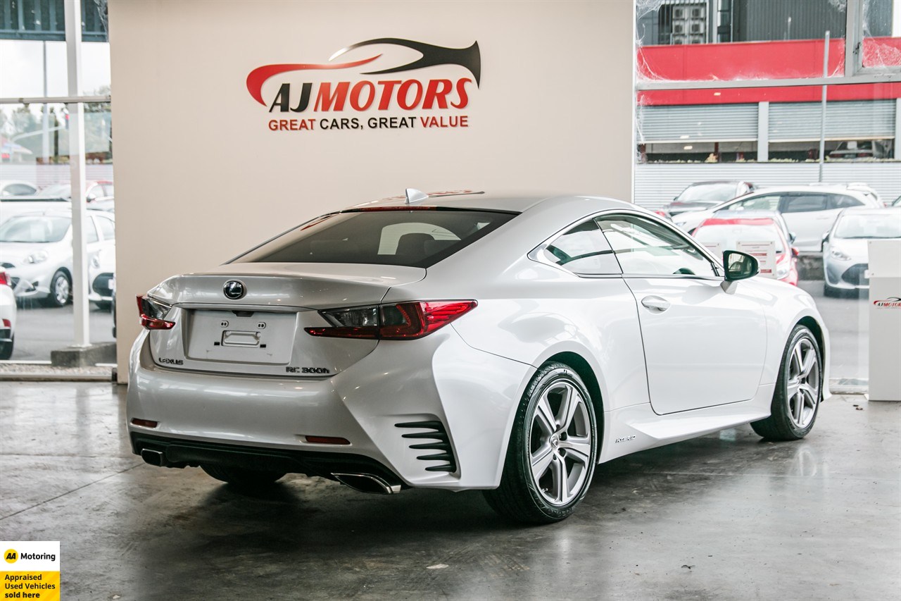 2016 Lexus RC300h
