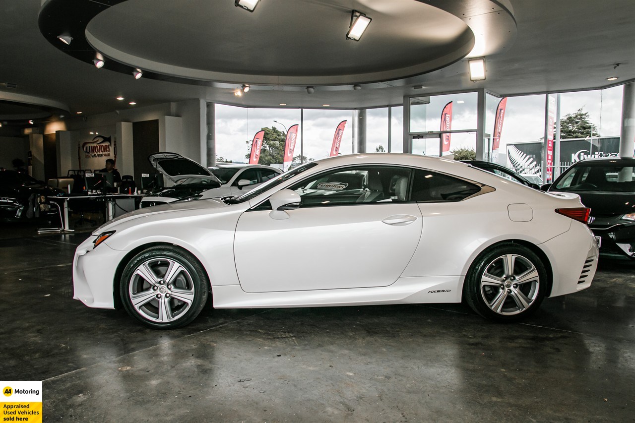 2016 Lexus RC300h