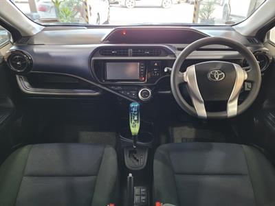 2017 Toyota Aqua - Thumbnail