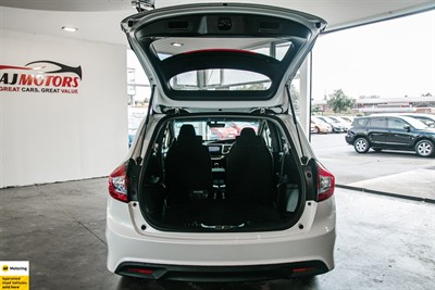 2016 Honda Jade - Thumbnail