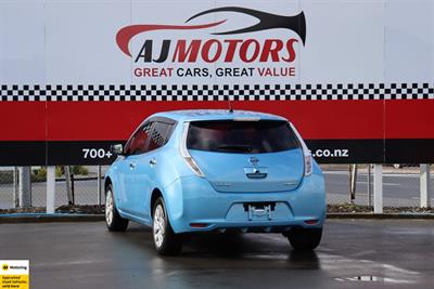 2016 Nissan Leaf - Thumbnail