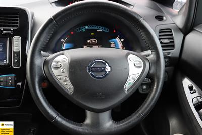 2016 Nissan Leaf - Thumbnail