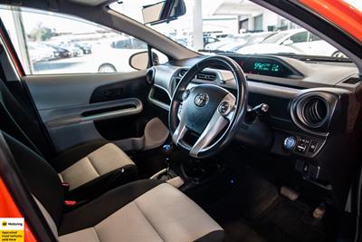 2012 Toyota Aqua - Thumbnail