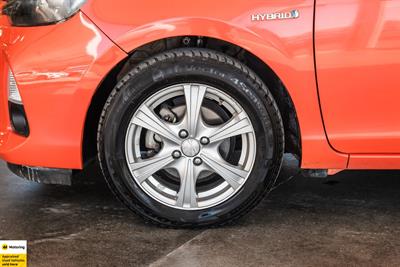 2012 Toyota Aqua - Thumbnail