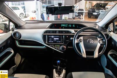 2012 Toyota Aqua - Thumbnail