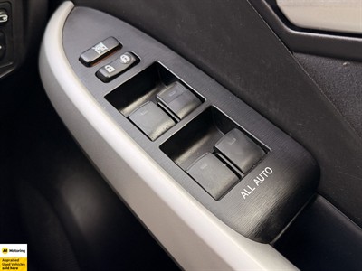 2012 Toyota Prius - Thumbnail