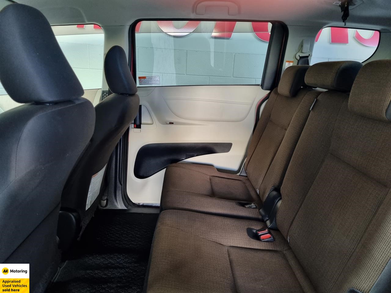 2016 Toyota Sienta