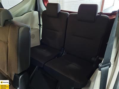 2016 Toyota Sienta - Thumbnail