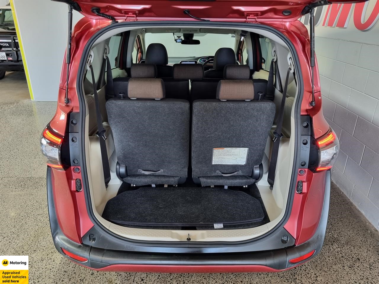 2016 Toyota Sienta