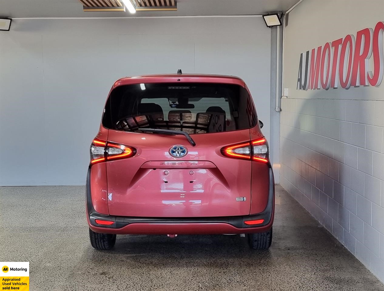 2016 Toyota Sienta
