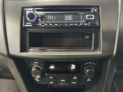 2014 Suzuki Swift - Thumbnail