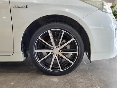 2013 Toyota Prius - Thumbnail