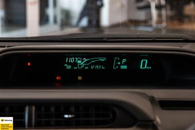 2013 Toyota Aqua - Thumbnail