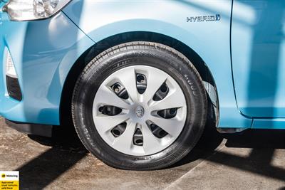 2013 Toyota Aqua - Thumbnail