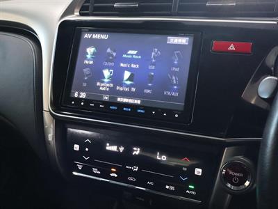 2015 Honda Grace - Thumbnail