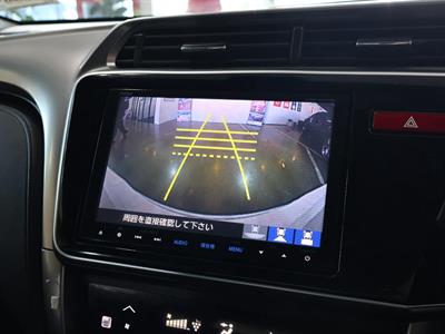 2015 Honda Grace - Thumbnail