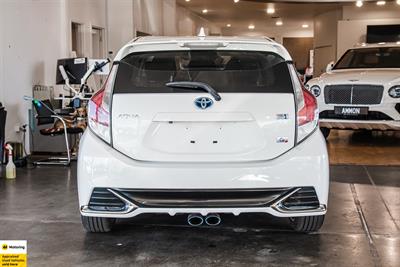 2014 Toyota Aqua - Thumbnail