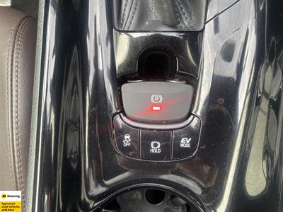 2019 Toyota C-HR - Thumbnail