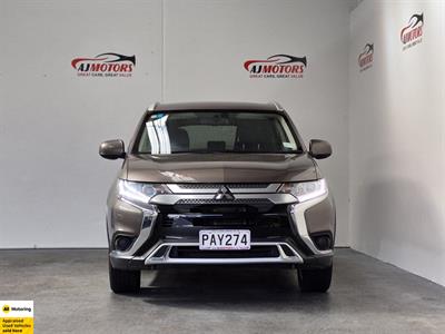 2022 Mitsubishi Outlander - Thumbnail