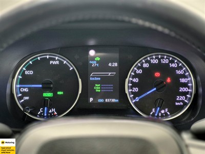 2020 Toyota RAV4 - Thumbnail