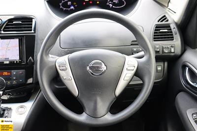 2016 Nissan Serena - Thumbnail